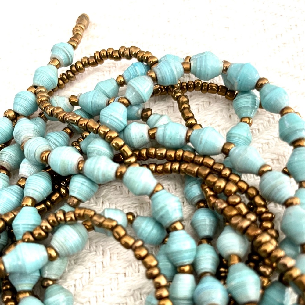 Handmade beaded necklace - Picture 4 of 5